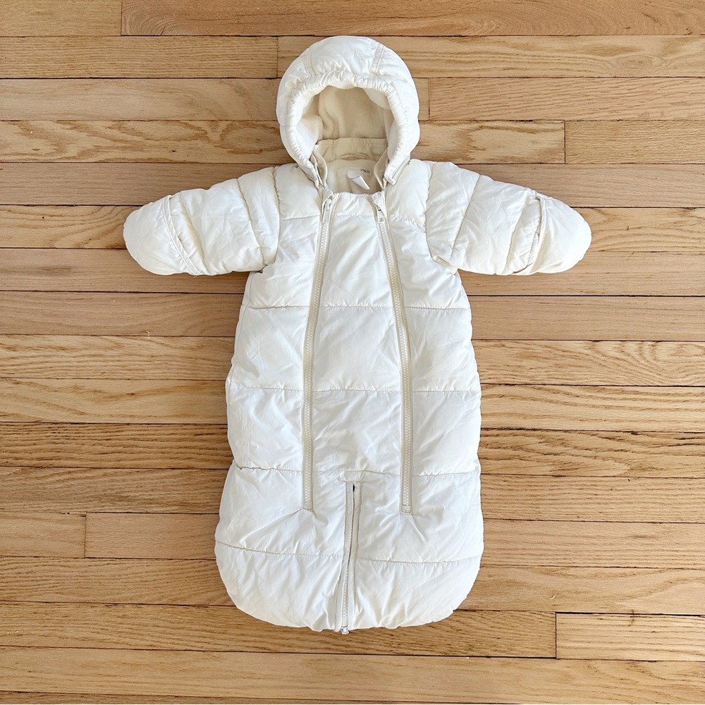 H&M WHITE BABY BUNTING NEWBORN-2 MONTHS